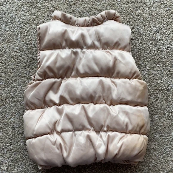 Gymboree puffer vest toddler size 4 (XS) - Picture 2 of 10